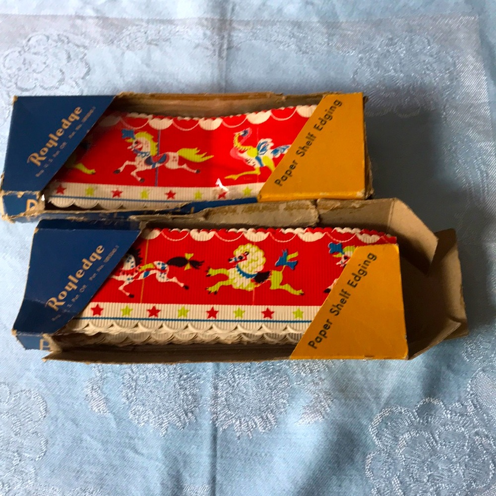 $5 Holiday Sale 🎄 Royaledge Paper Shelf Edging for a Child’s Room